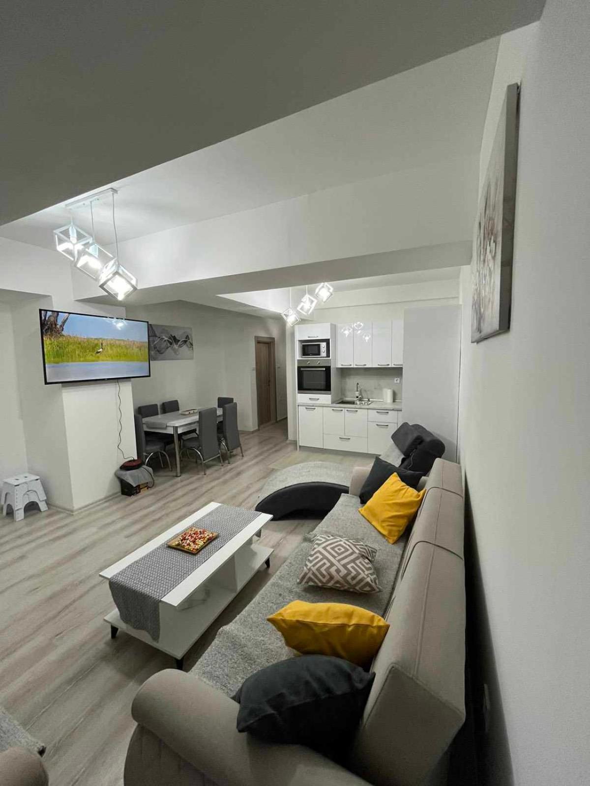 Maksim Apartments Скопие Екстериор снимка
