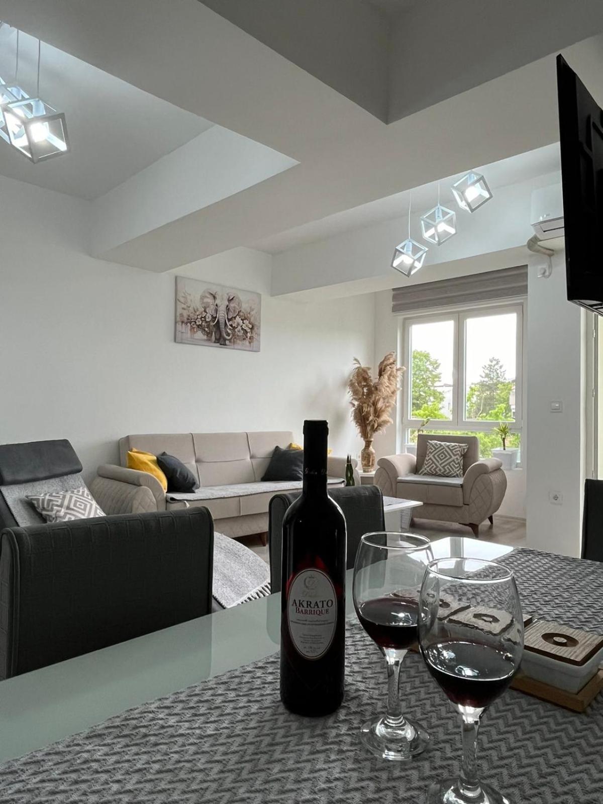 Maksim Apartments Скопие Екстериор снимка